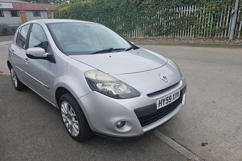 Silver Used 2009 Renault Clio II Dynamique Hatchback | £990 (Super price) - Image 1/1