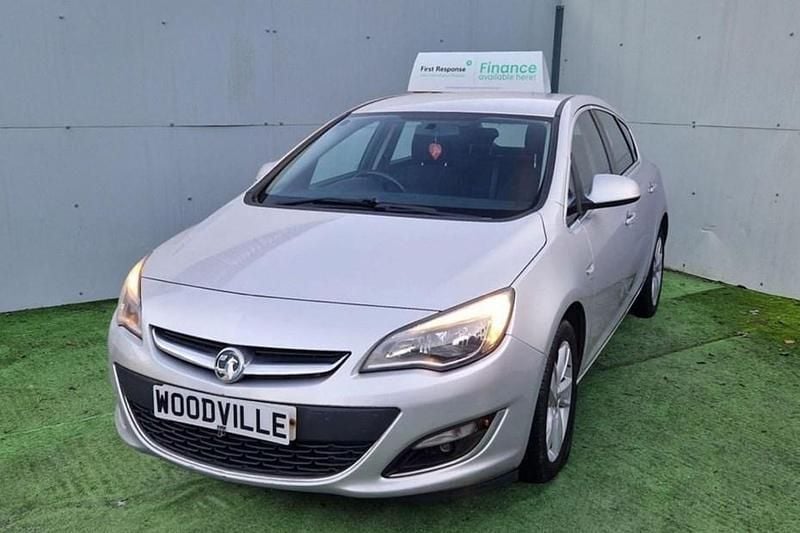 Used Vauxhall Astra SRi 2014 Silver Hatchback