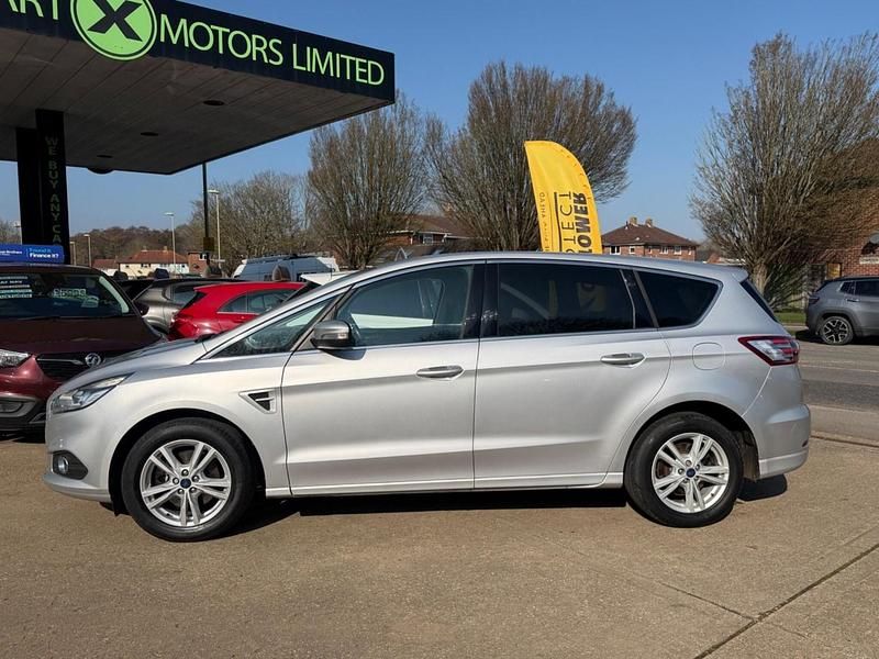 Used Ford S-MAX Titanium 160 HP (117 kW) 2018 Silver MPV