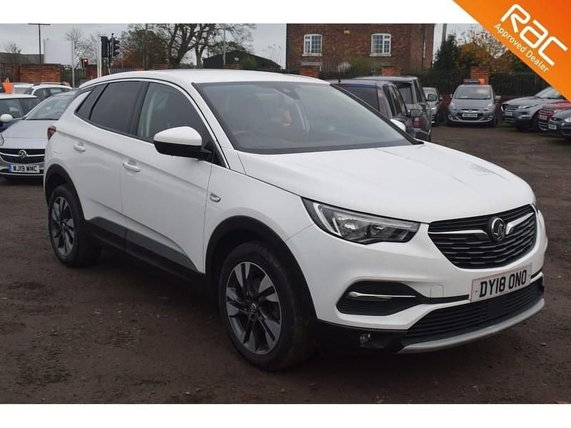 White Used 2018 Vauxhall Grandland X Sport SUV | £8,495 (Fair price) - Image 1/4
