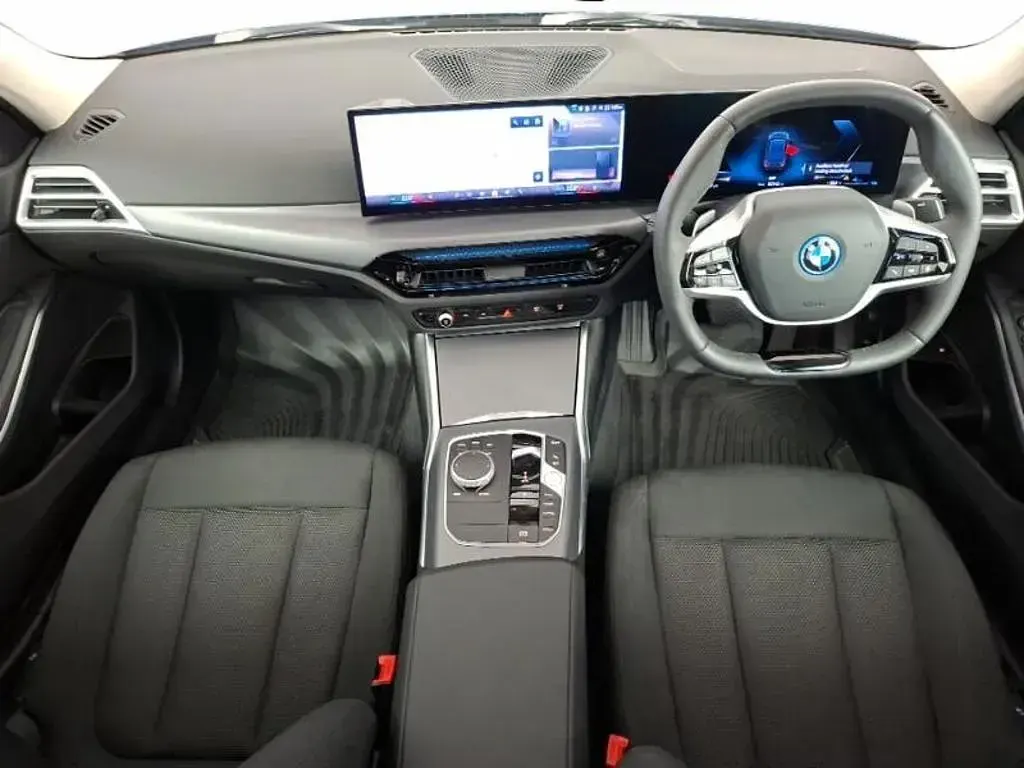 Used BMW 330e Sport Line 292 HP (214 kW) 2026 Blue Sedan