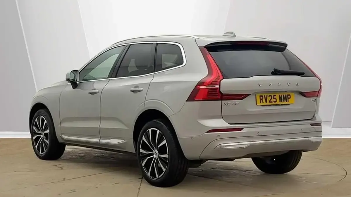 Used Volvo XC60 Ultra 247 HP (181 kW) 2025 Silver SUV