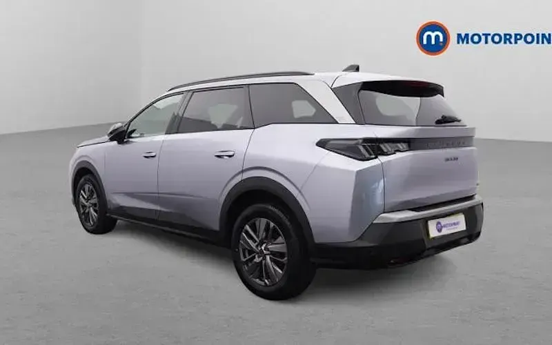 Used Peugeot 5008 Allure 145 HP (106 kW) 2025 Grey SUV