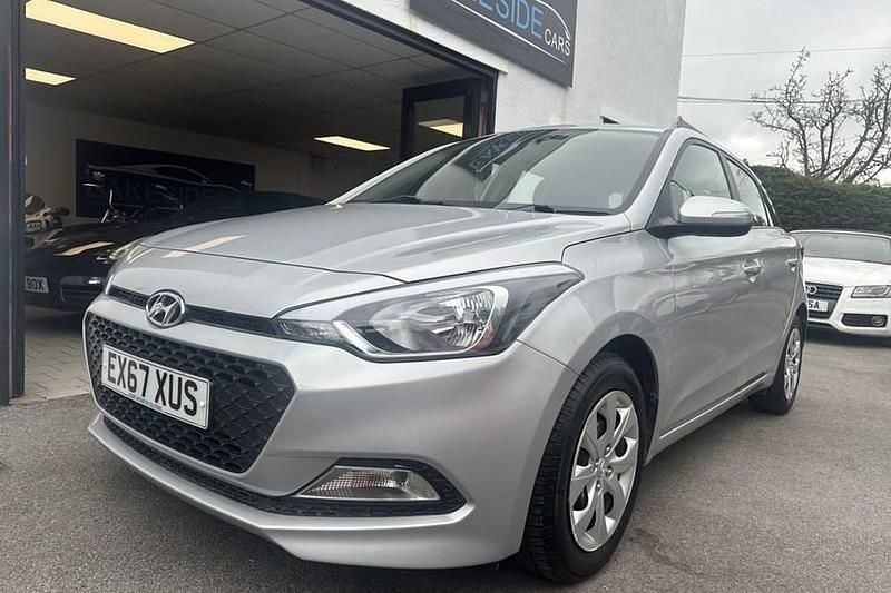 Used Hyundai i20 84 HP (61 kW) 2017 Hatchback