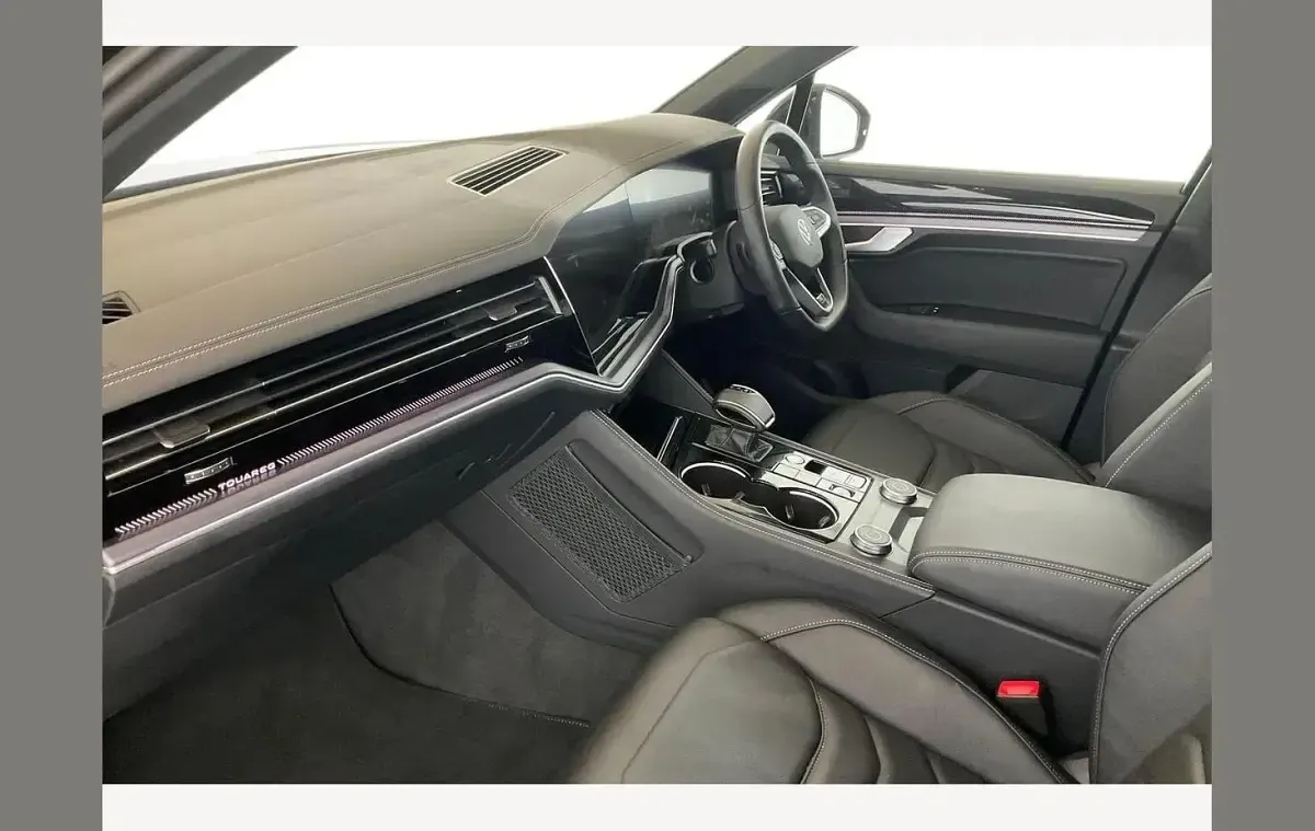 Used VW Touareg Black Edition 286 HP (210 kW) 2026 Grenadilla black SUV
