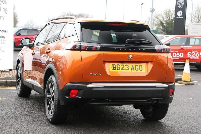 Used Peugeot 2008 Allure+ 100 HP (73 kW) 2023 Orange SUV
