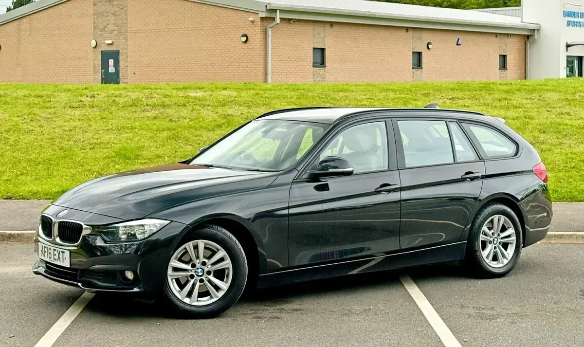 Used BMW 320 Efficient Dynamics 2016 Black Estate