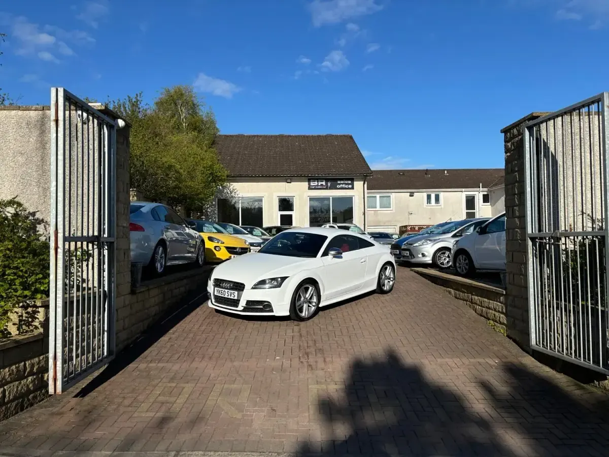 Used Audi TTS Sport 272 HP (200 kW) 2010 White Coupe