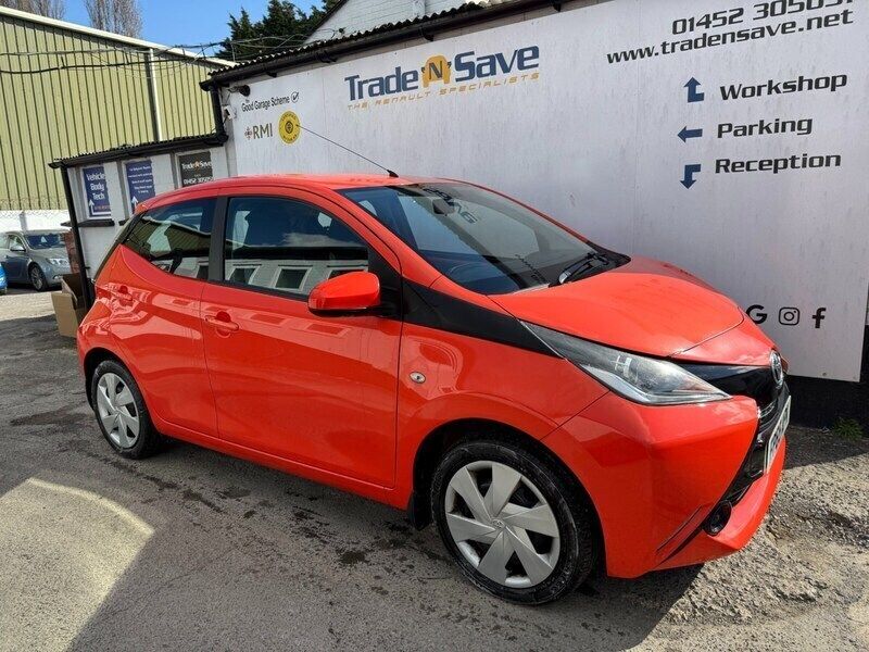 Orange Used 2015 Toyota Aygo X-play Hatchback | £5,495 (Fair price) - Image 1/4