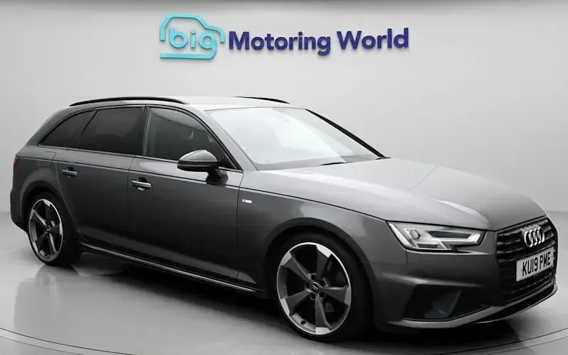 Begagnad Audi A4 Black Edition 245 HK (180 kW) 2019 Kombi
