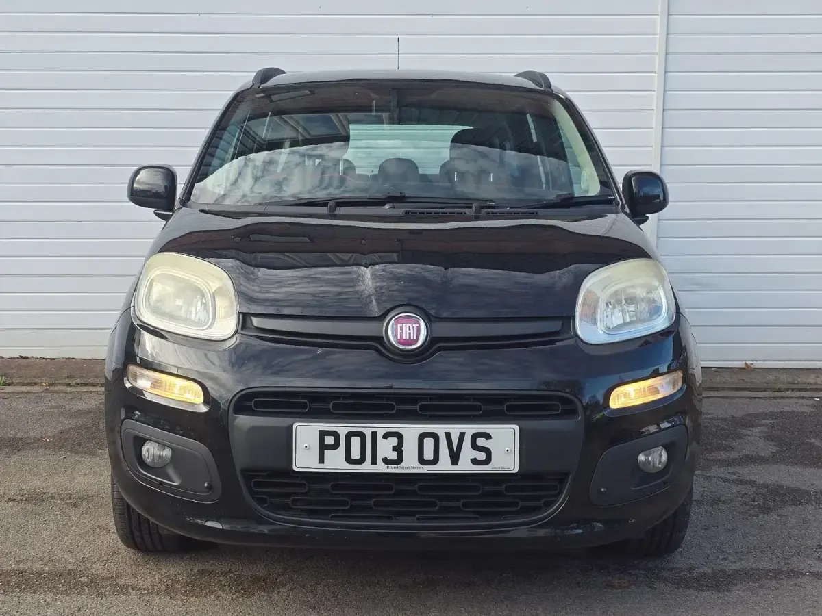 Begagnad Fiat Panda Lounge 85 HK (62 kW) 2013 Svart Halvkombi