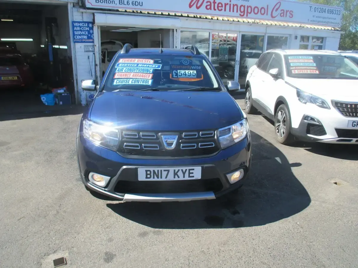 Used Dacia Sandero Lauréate 2017 Blue Hatchback
