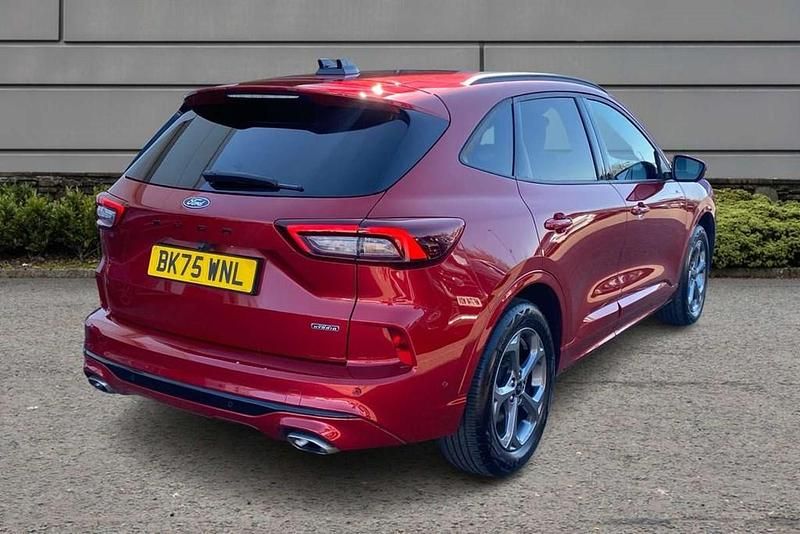 Usado Ford Kuga ST-Line 239 CV (175 kW) 2025 Rojo SUV