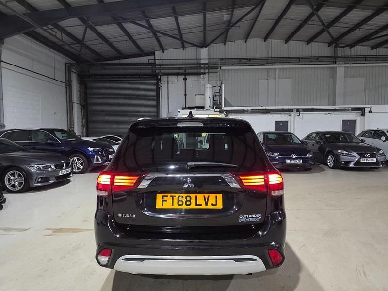 Used Mitsubishi Outlander P-HEV 2018 Black Estate