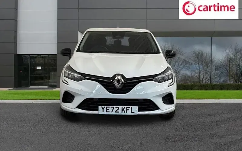 Used Renault Clio Evolution 145 HP (106 kW) 2022 White Hatchback