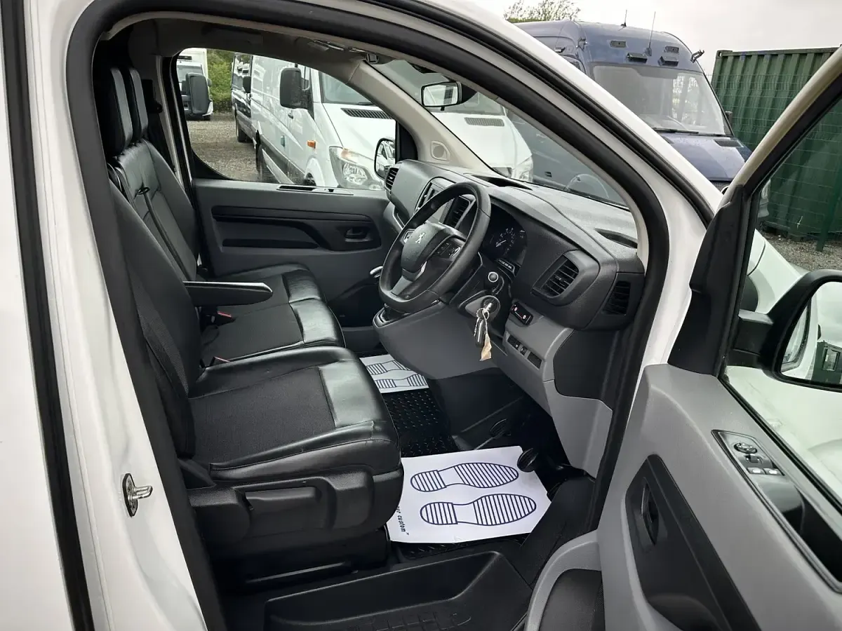 Used Peugeot Expert 2021 White Van