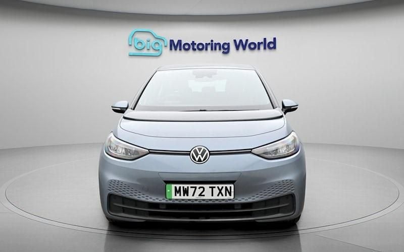 Begagnad VW ID.3 Pure 110 kW (150 HK) 2021 Blå Halvkombi
