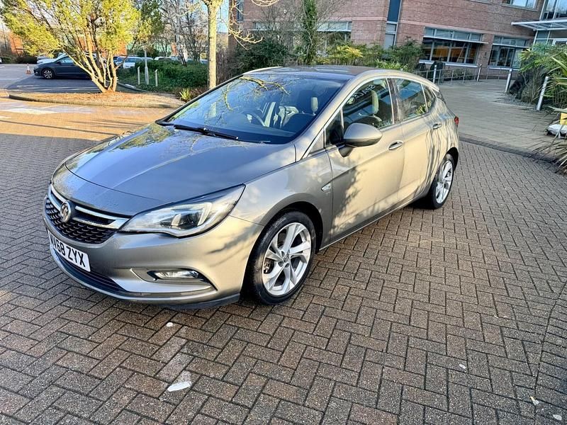 Used Vauxhall Astra SRi 200 HP (147 kW) 2019 Grey Hatchback