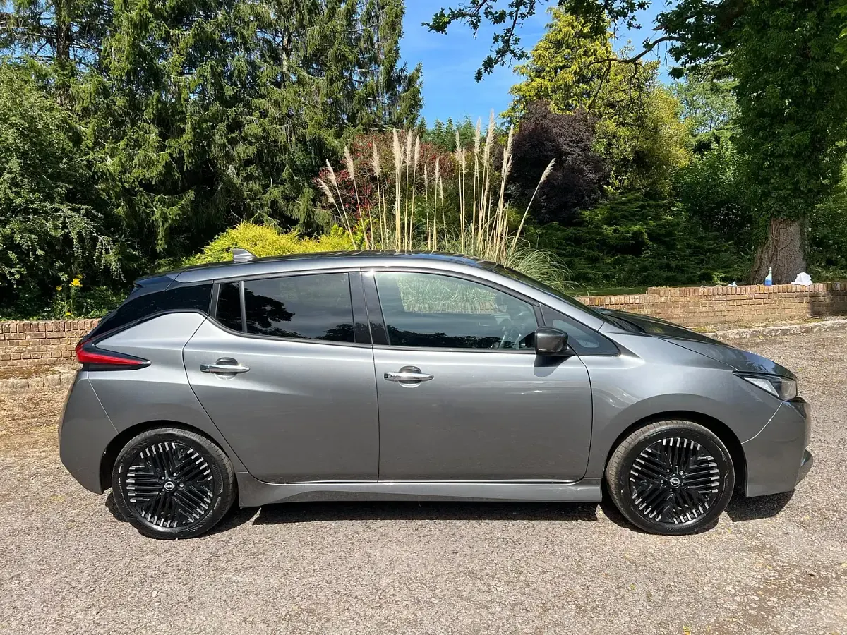 Used Nissan Leaf N-Connecta 110 kW (150 HP) 2023 Grey Hatchback