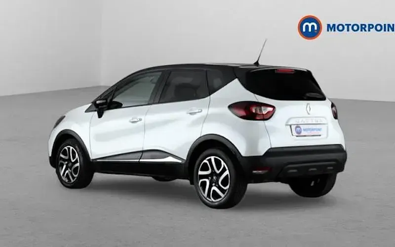 Used Renault Captur Iconic 150 HP (110 kW) 2019 White/black SUV