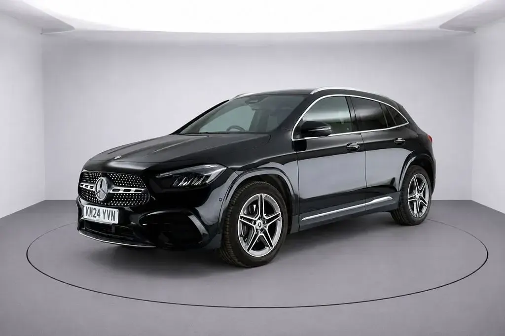 Used Mercedes GLA200 Executive 163 HP (119 kW) 2024 Black SUV