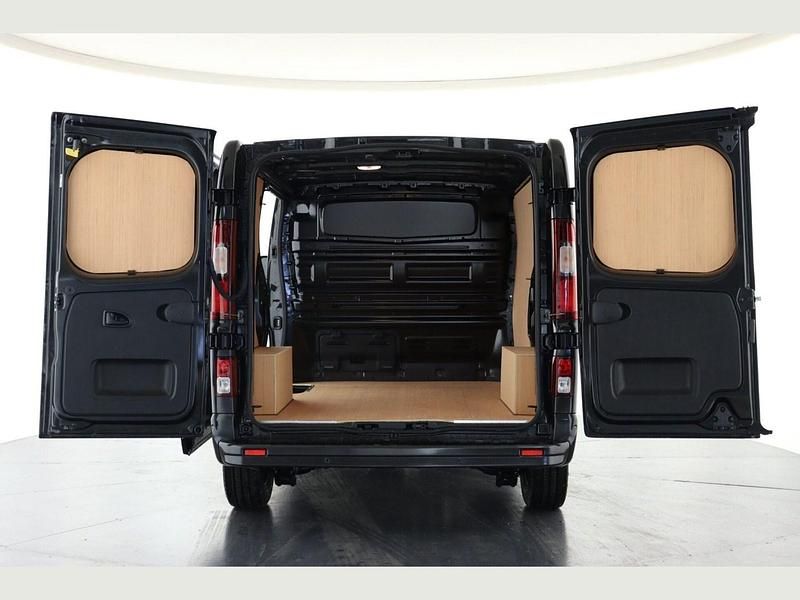Ny Renault Trafic 148 HK (108 kW) 2025 Svart Minibuss