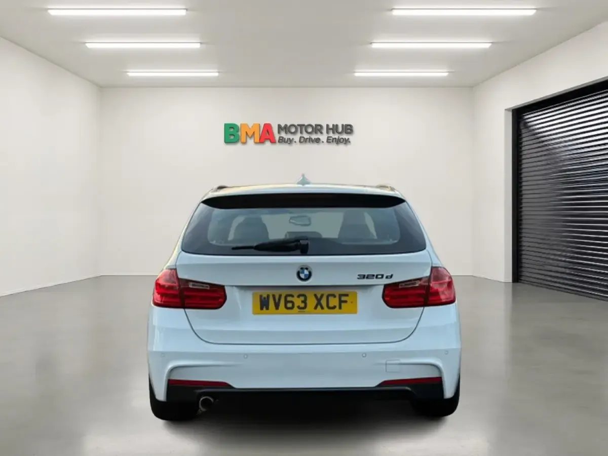 Begagnad BMW 320 M Sport 2013 Vit Kombi