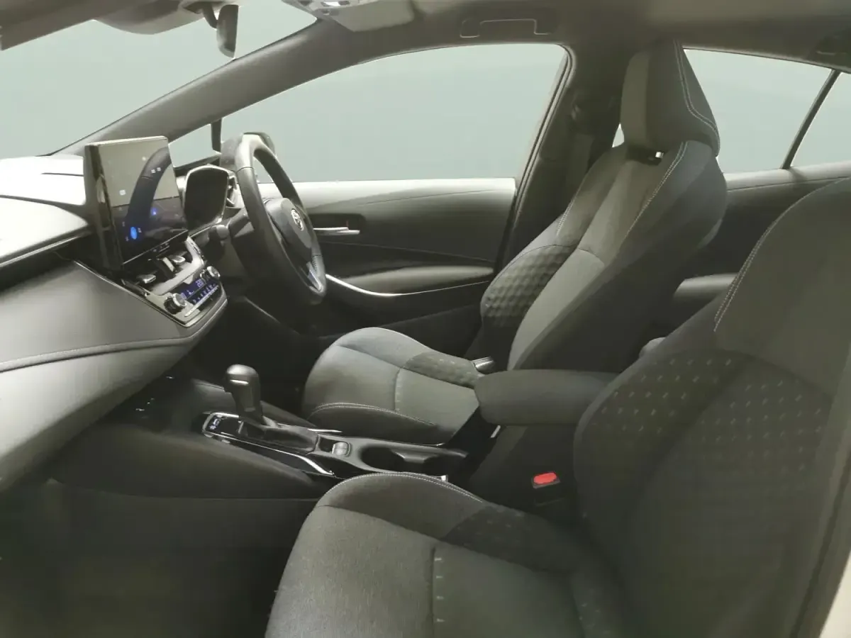 Usado Toyota Corolla 2023 Branco Citadino