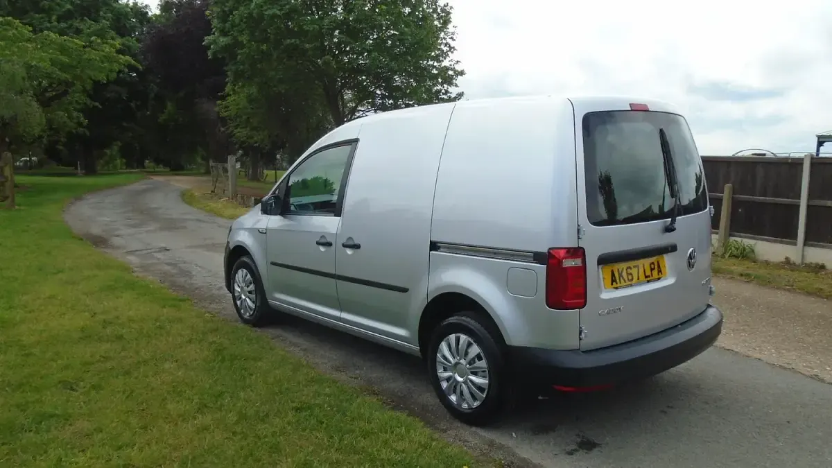 Used VW Caddy Startline 102 HP (75 kW) 2018 Silver MPV