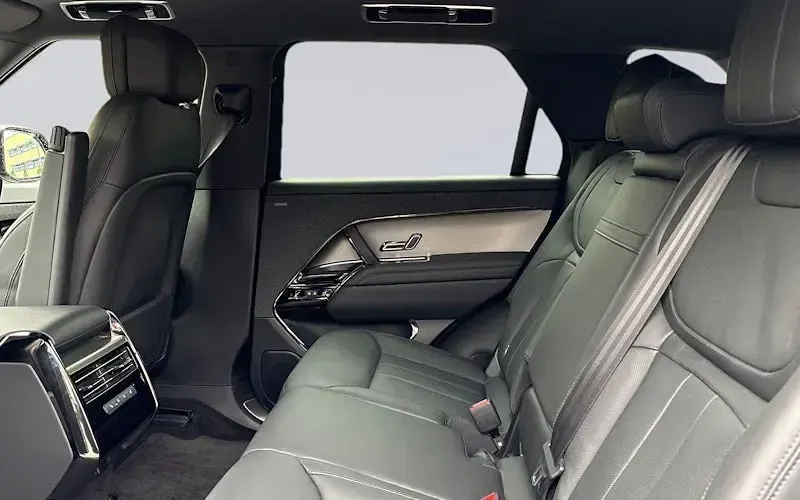 Used Land Rover Range Rover Sport SE Dynamic 300 HP (220 kW) 2026 SUV