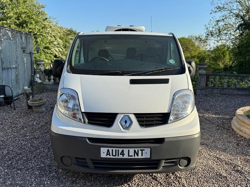 Used Renault Trafic 115 HP (84 kW) 2014 White MPV