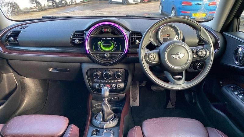 Used Mini Cooper Clubman 134 HP (98 kW) 2015 Red Estate