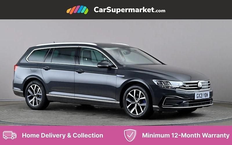 Used 2024 VW Passat GTE Estate | £16,987 (Super price) - Image 1/4