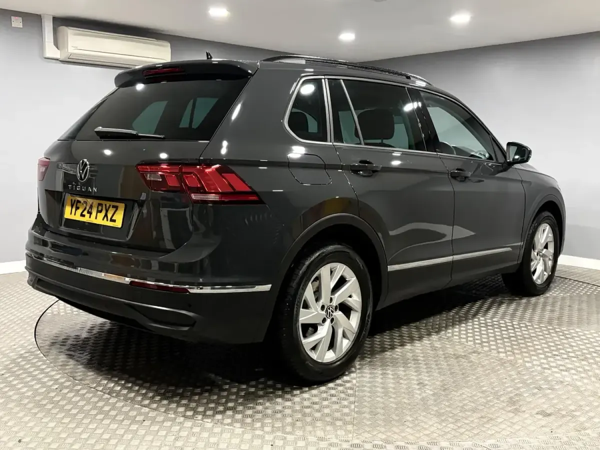 Used VW Tiguan Life 150 HP (110 kW) 2024 Grey SUV