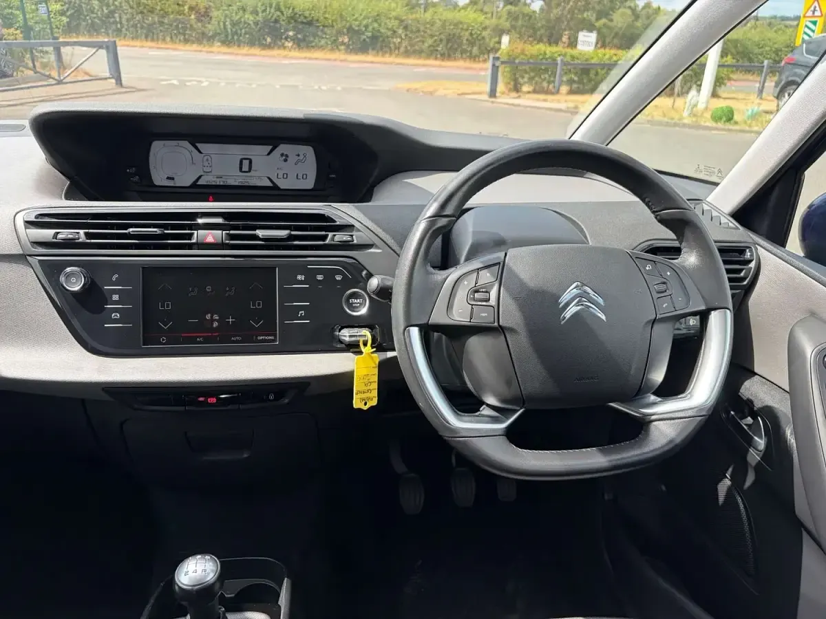 Used Citroën C4 Picasso Touch 2017 Blue MPV