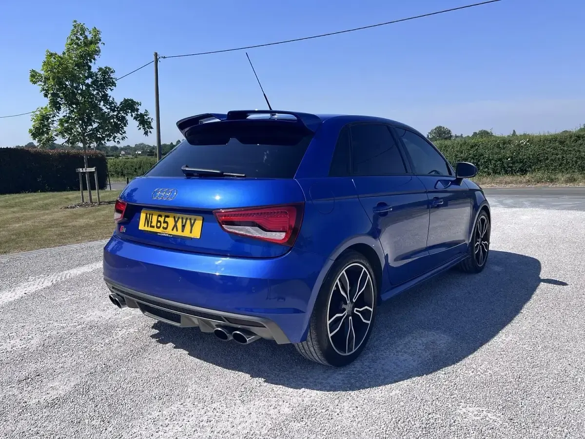Used Audi S1 Sportback Design 231 HP (169 kW) 2015 Blue Hatchback
