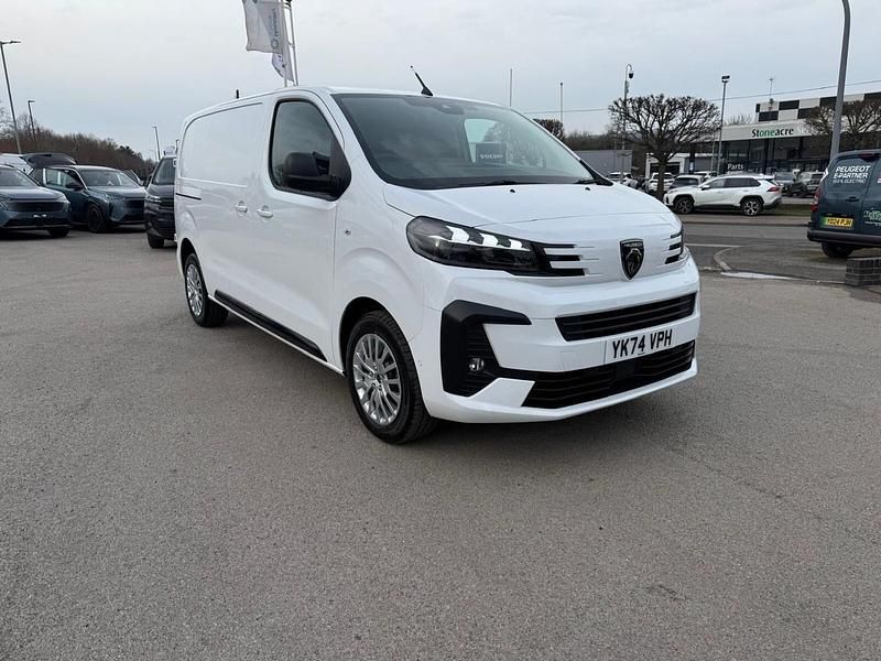 White New 2025 Peugeot Expert Van | £22,500 (Fair price) - Image 1/4