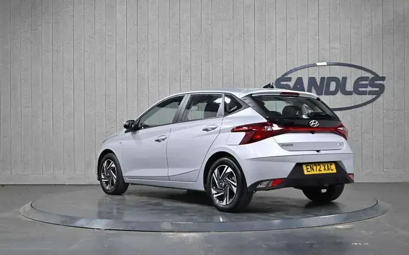 Used Hyundai i20 SE 101 HP (74 kW) 2023 Grey Hatchback