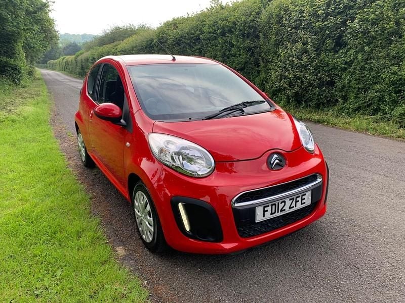Used Citroën C1 VTR Sport 68 HP (50 kW) 2012 Red Hatchback