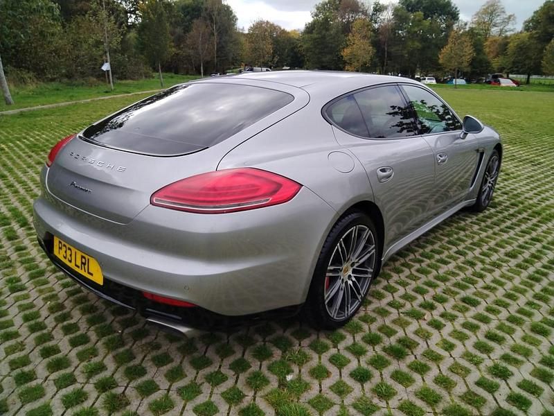 Used Porsche Panamera 250 HP (183 kW) 2013 Silver Sedan