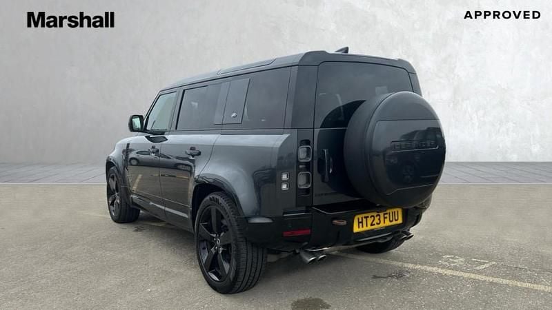 Usado Land Rover Defender 525 CV (386 kW) 2023 Gris SUV