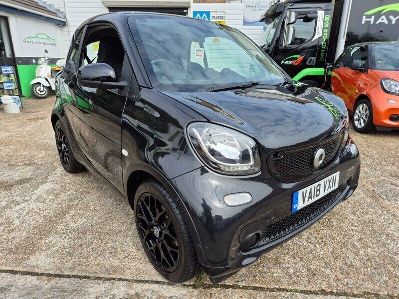 Black Used 2018 Smart ForTwo Coupé Premium Coupe | £8,695 (Fair price) - Image 1/4