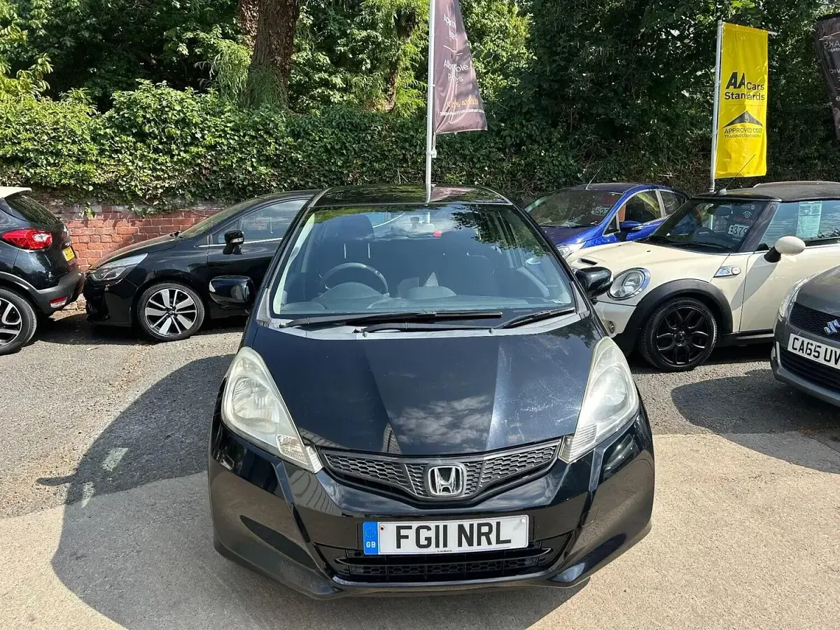 Used Honda Jazz ES 99 HP (72 kW) 2011 Black Hatchback