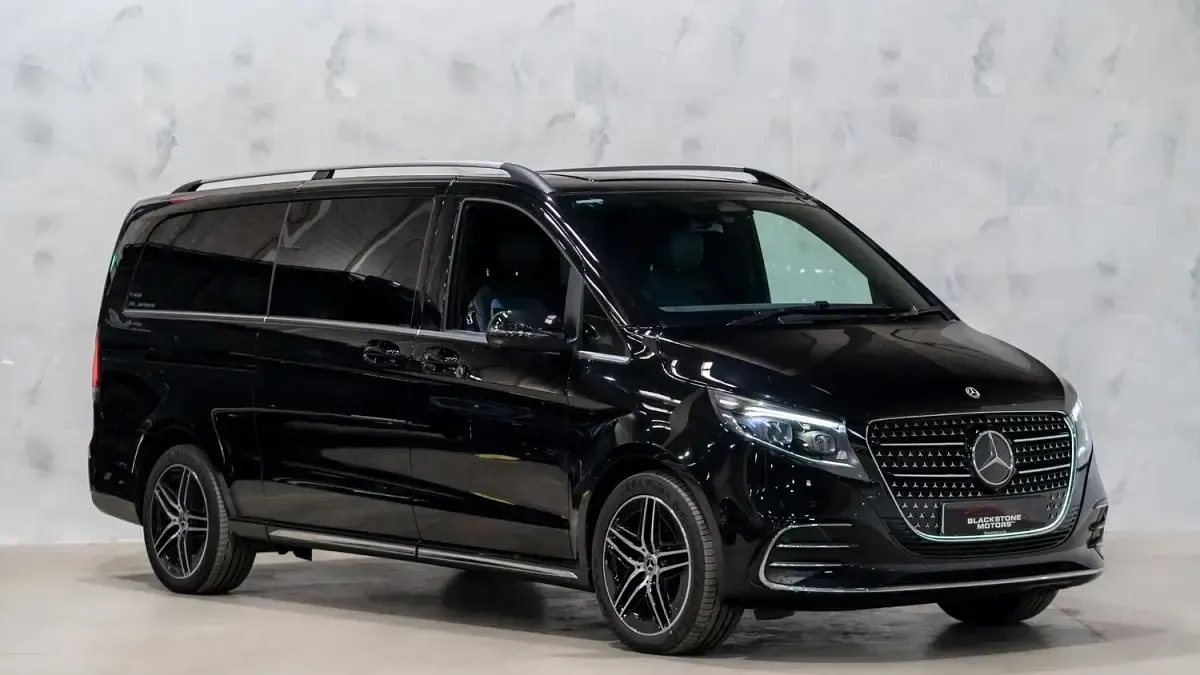 Used Mercedes V300 AMG line 237 HP (174 kW) 2025 MPV