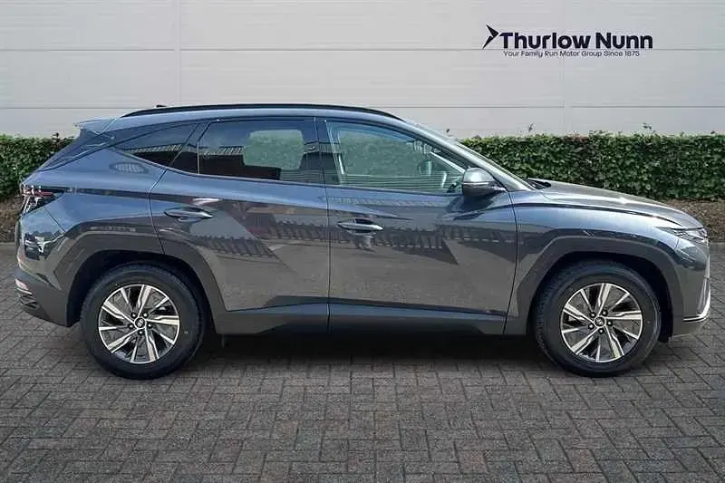 Gebraucht Hyundai Tucson SE 150 PS (110 kW) 2022 Grau SUV