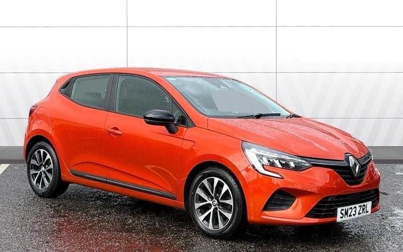 Used Renault Clio V Evolution 90 HP (66 kW) 2023 Orange Hatchback