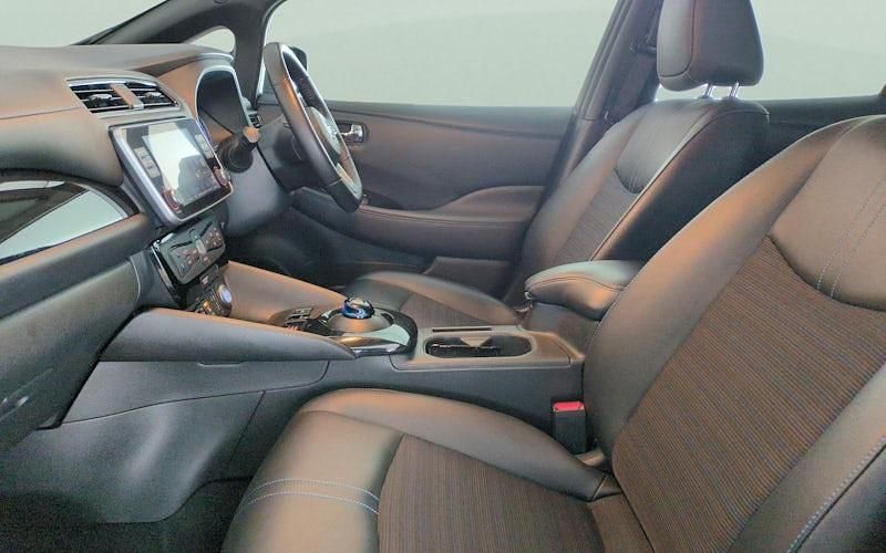 Used Nissan Leaf N-Connecta 110 kW (150 HP) 2021 Grey Hatchback