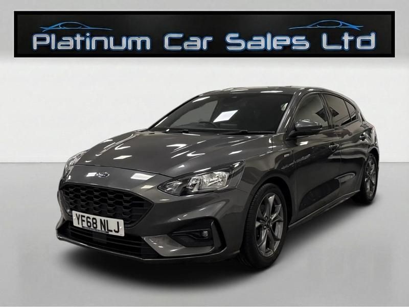 Usado Ford Focus ST-Line 120 HP (88 kW) 2018 Cinzento Citadino