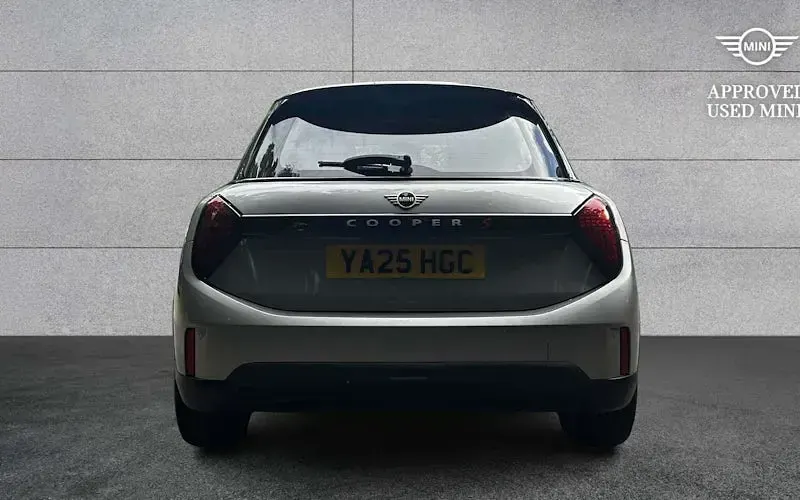Used Mini Cooper Classic 150 kW (204 HP) 2026 Hatchback