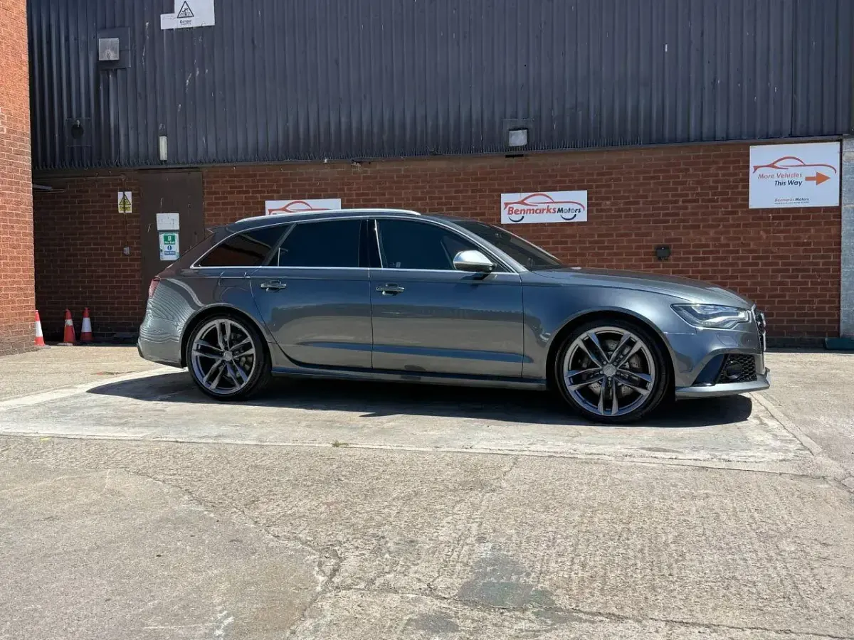 Used Audi RS6 Performance 560 HP (411 kW) 2013 Grey Estate